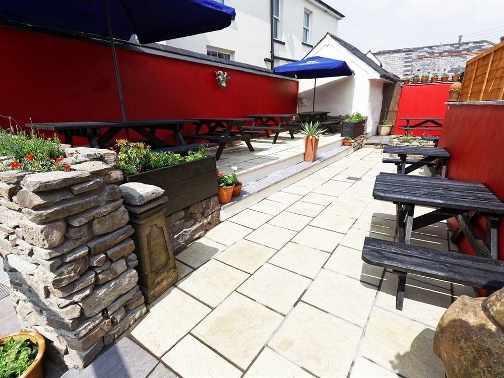 Rams Head Inn Dolton Екстериор снимка