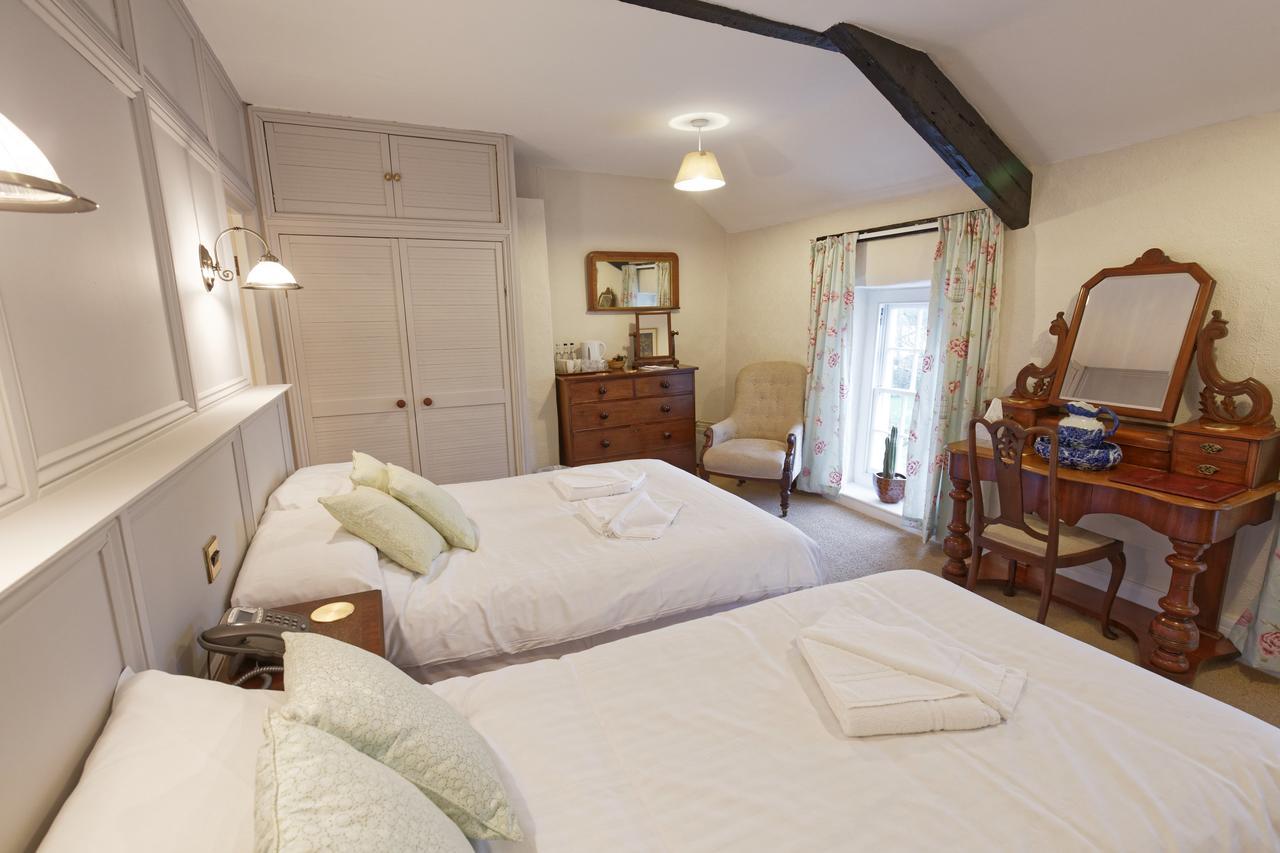 Rams Head Inn Dolton Екстериор снимка