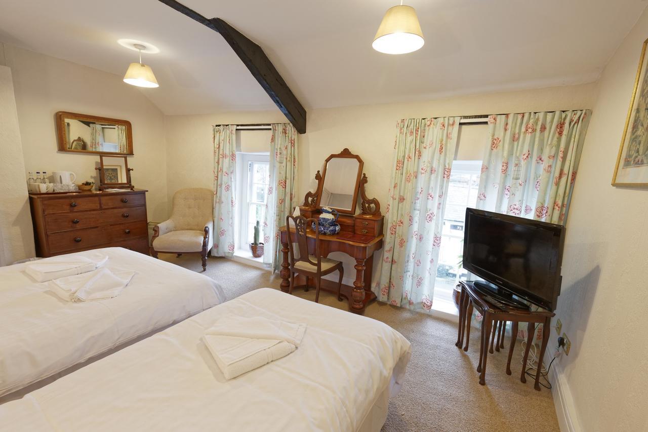 Rams Head Inn Dolton Екстериор снимка