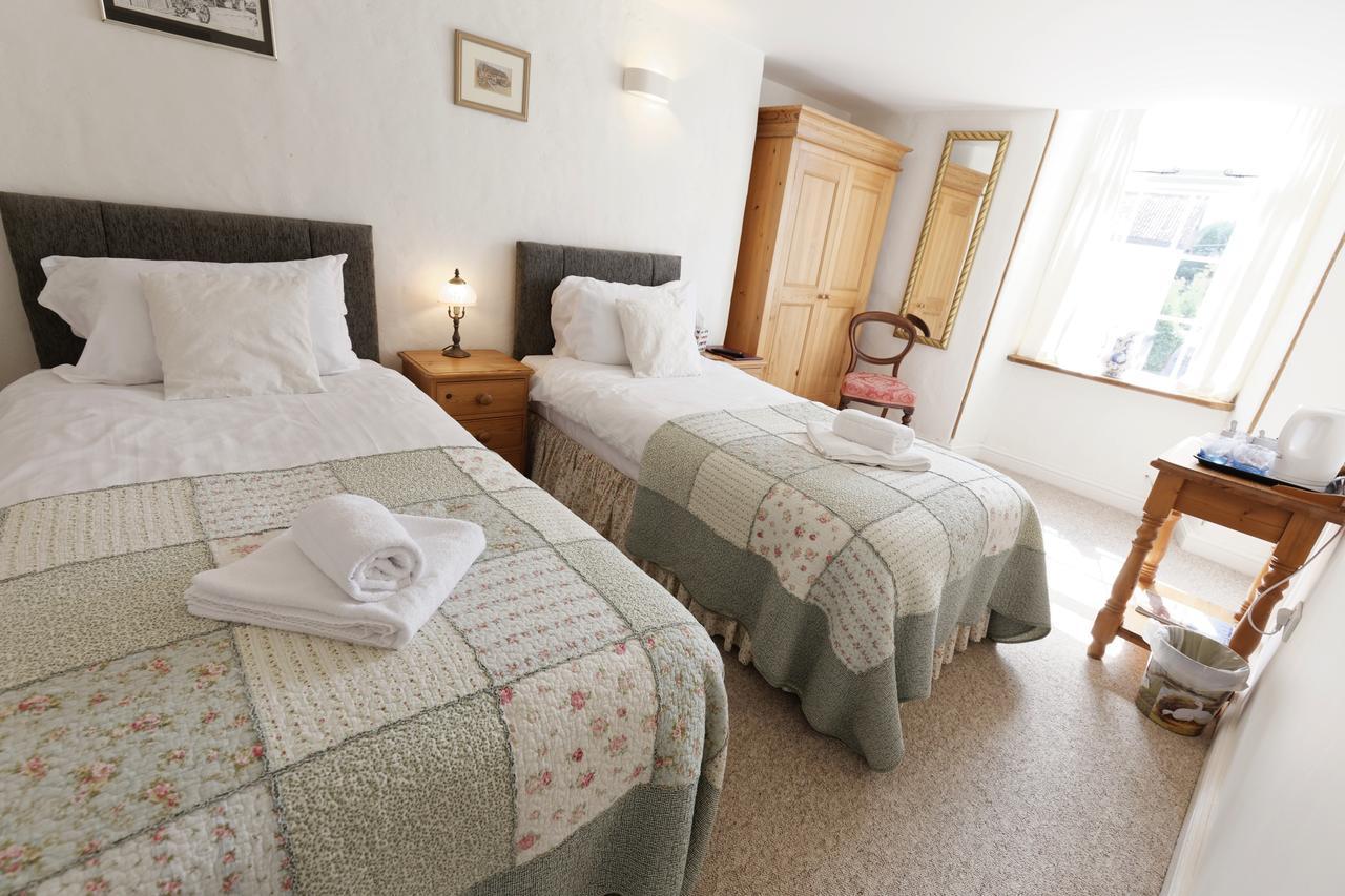 Rams Head Inn Dolton Екстериор снимка