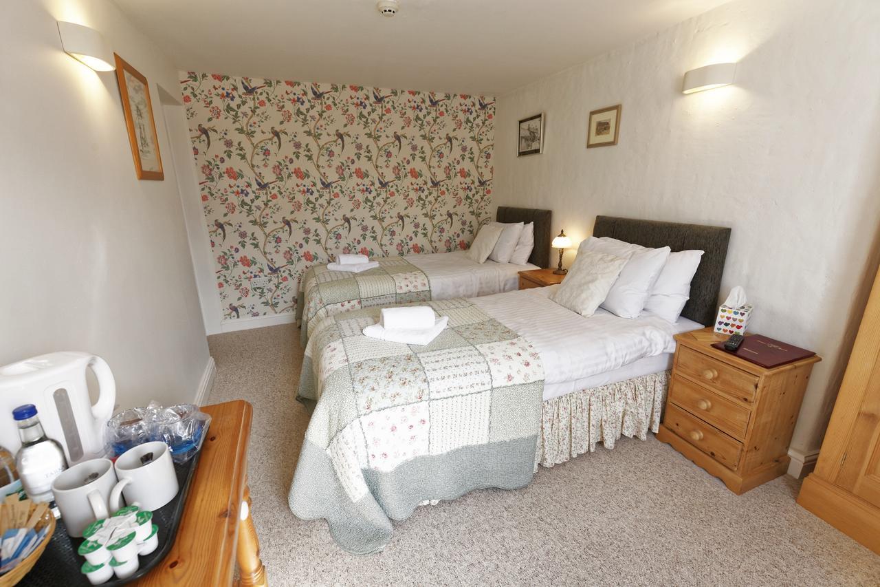 Rams Head Inn Dolton Екстериор снимка