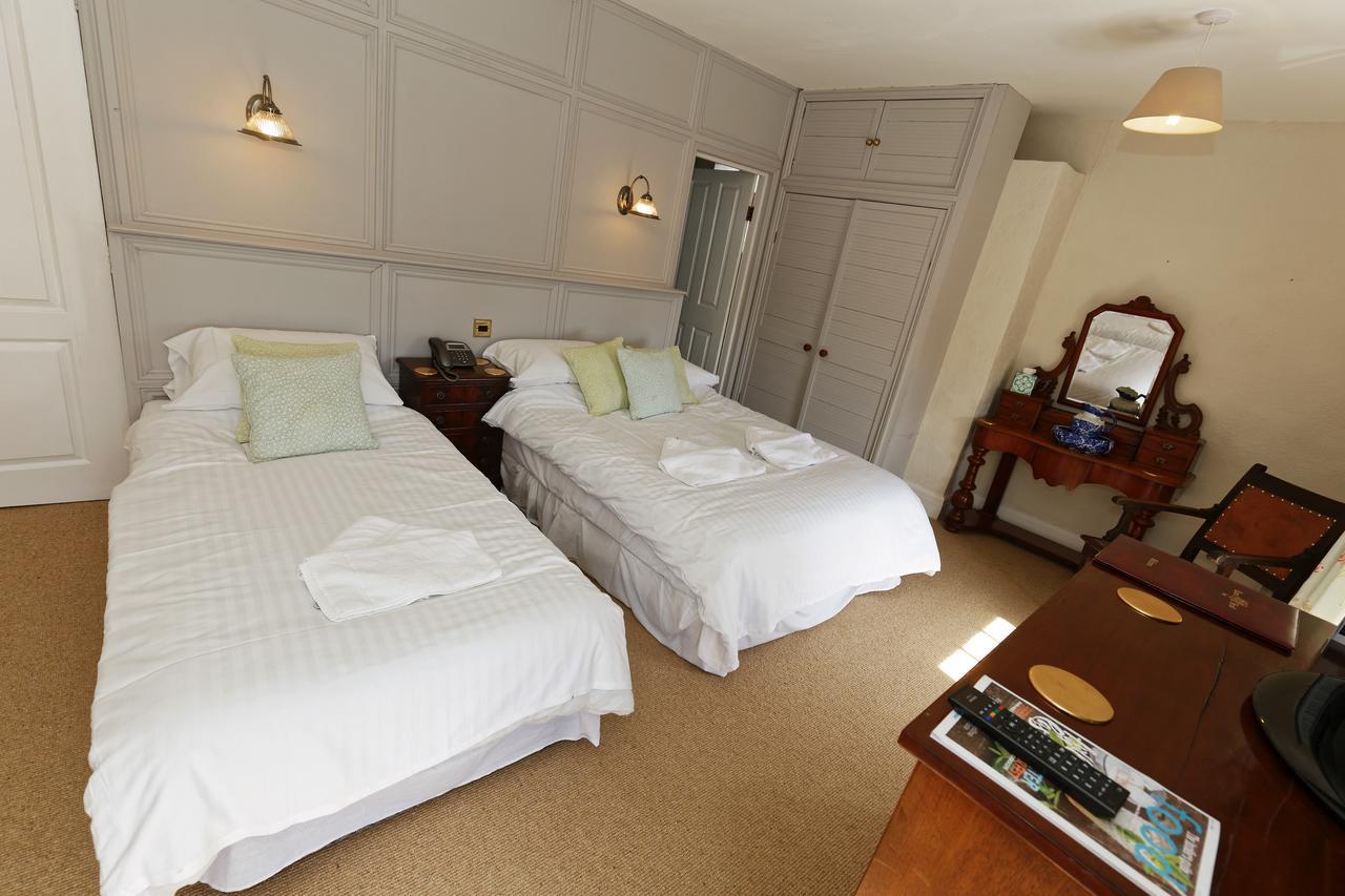 Rams Head Inn Dolton Екстериор снимка