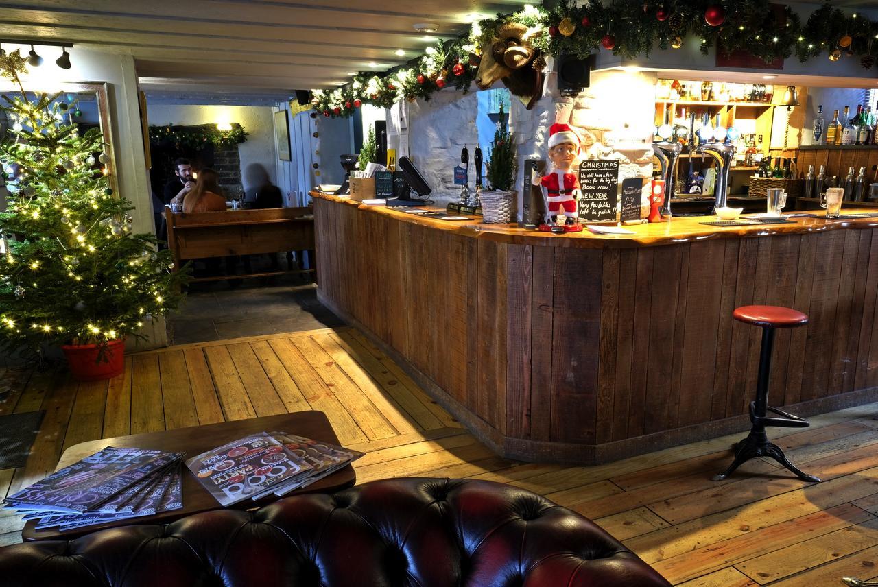 Rams Head Inn Dolton Екстериор снимка